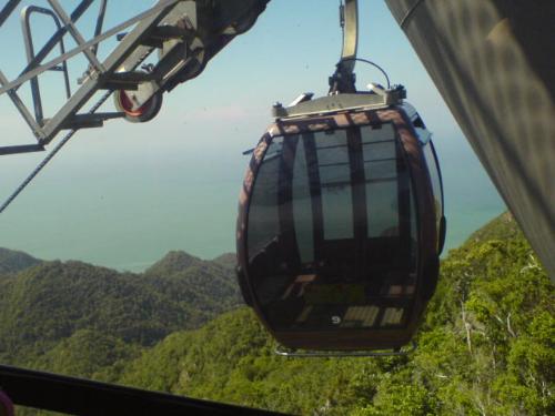 Panorama Langkawi cable car - Panorama Langkawi cable car covers a total distance of only 2.2km linking the base station at the footfill of machinchang to the overruling height of the Top Station which gives a commanding views of Langkawi from the western sea cost. The Cable car system with its coherent concept and masterplan of Gunung Machinchang has united all the attractive features to attract tourists from all over the world.