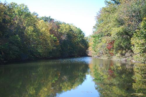 Beautiful lake! - This picture was taken at the Abby of Ghetsemani located in Kentucky. The picture is of a lake that we located on one of our many walks. We were at the Abby for a family reunion. However, we go there often but we just got a new camera that takes awesome pictures so its a shame to not share. We actually took this picture after passing a man that was fishing in this lake and caught a pretty big bass. He did the whole catch and release thing which was awesome and made me want to fish in this lake! How could I not want to its beautiful.