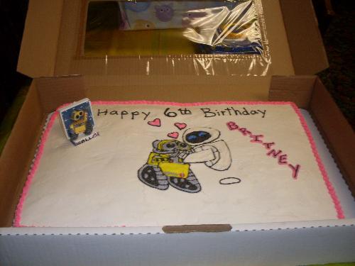 wall-e and eve birthday cake - my daughter's 6th birthday cake with wall-e and eve on it