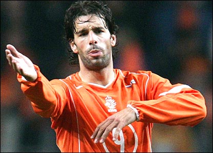 nistelrooy - (full name Rutgerus Johannes Martinus van Nistelrooij , born July 1 , 1976 in Oss , North Brabant , Netherlands )   Ruud is a Dutch football player currently playing for Manchester United .   He wears the number 10 for Manchester United and number 9 for Holland team..   Ruud is a natural striker with phenomenal finishing.  He has great instinct inside the penalty box.   He is also a regular penalty taker.   And has exceptional agility and balance for his height of 1.88 m 6 ft 2 in), which is often credited to his previous training in gymnastics.   He scores very frequently for Manchester United and his national team.