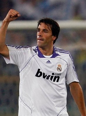 nistelrooy - Ruud began his playing career with FC Den Bosch in the Dutch Second Division in the 1993/94 season. After four seasons in the lower Leagues, he was bought by top flight club Heerenveen in 1997, and went on to score 13 goals in 30 appearances in 1997/98. His strike rate caught the eye of PSV Eindhoven who swooped for the striker, signing him on his 22nd birthday in 1998 for £4.2 million, a record between two Dutch clubs.