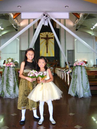 Flower Girls - Jeanne and Lauren make a pretty picture at their aunt's wedding when Lauren was official flower-girl, in the middle of October 2008.