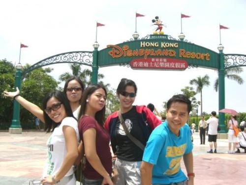 hongkong disneyland - my officemates and i went for a business last year in hongkong and there was a day given for us to spend for touring around. we decided to go to disneyland.