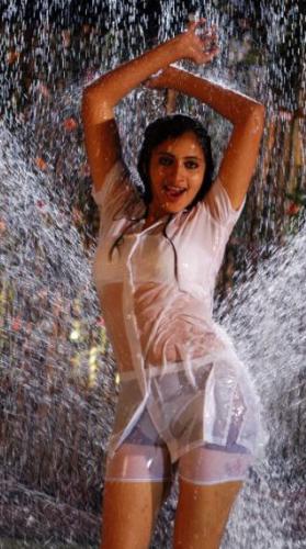 beautiful navneet kaur.. - wet and inviting...