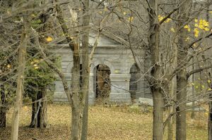 Forest Park cemetery - It is said to be one of the top 10 most haunted cemeteries in the area. Forest Park cemetery - It is said to be one of the top 10 most haunted cemeteries in the area.
