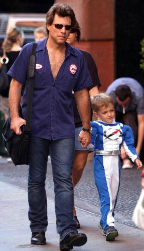 Bon Jovi - Bon Jovi walking with his son