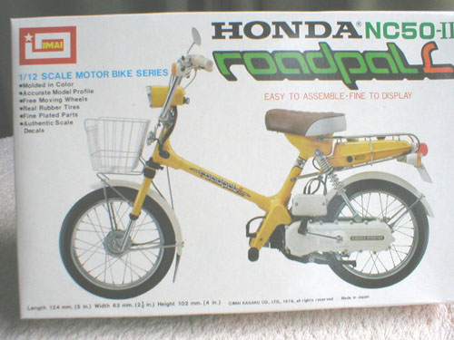 Honda Roadpal NC50-II Scooter - Plastic model kits in 1/12 scale and in perfect condition.