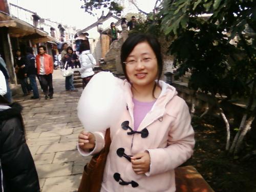 A tour in JinXi,KunShan - JinXi,an ancient town in kunshan. I am holding a mianhuatang in my hand.