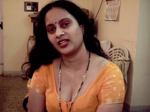 smiling beauty... - indian woman... at her best..