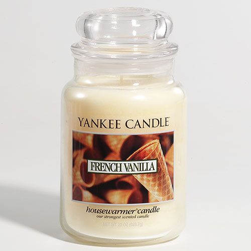 Yankee Candle - French Vanilla - A photo of a large Yankee Candle in French Vanilla