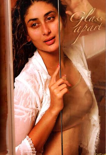 Karena Kapoor - Some Of the fool told me its not a Photoshop Work.Plz ppl told me m i right or wrong? i have no idea bout it. but i think its a photoshop work