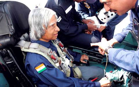 Kalam THE GREAT - when we think of India's best president definitely Abdul Kalam will come in to the mind.He was more inspirational and motivational than anyone else in his position.