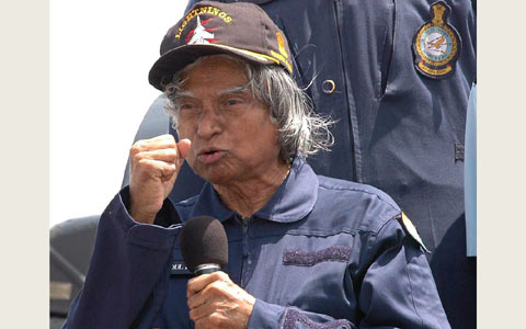 Dr APJ Abdul Kalam - Dr APJ Abdul KAlam is a idol for many in India now,including me.