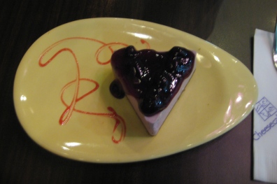 cheesecake - my blueberry cheesecake order.. mmm love it..