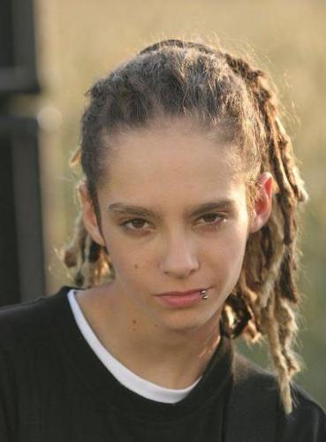 Tom Kaulitz - Heehee, Tom when he was younger than he was now. I think this was in the first Monsoon video in German.