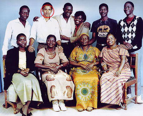 Barack Obama and his kenyan family - OMG LOOK AT ALL OF THOSE ARABS. Oh wait.