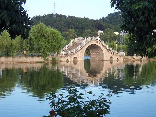 Chunhui Bridge - One scene in the college.
