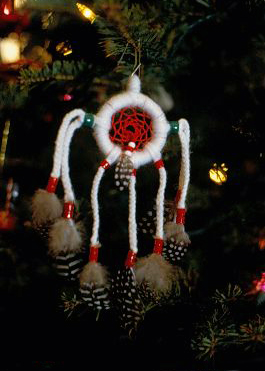 Dreamcatcher ornament - Image of a dreamcatcher ornament I made
