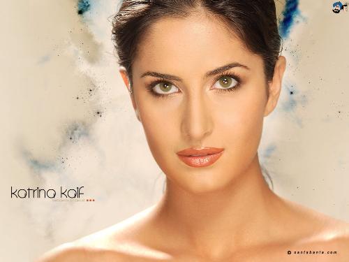 queen of beauty - what i say about her...she is really a most beautiful actresses in presnt bollywood....her acting is superb....i saw almost all her movies...i think she should be crowned miss galaxy.....