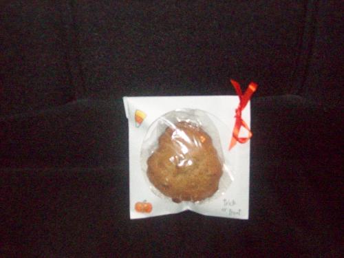 Cookie holder - cookie holder made from cd holder