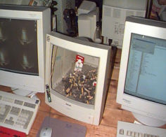 hightec tray - hey its not computer its tray.in modern world we developed so much