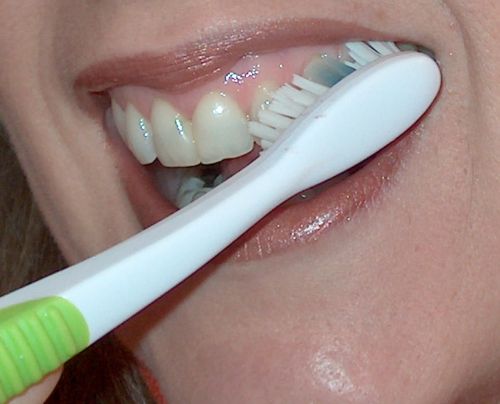 Brush your teeth - brush..