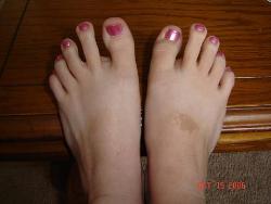 My pretty feet - See my little flip flop tan?  I've never had a tn before and now I got one!!  Spent 22 years in Florida and had to move to Cali to get a tan!!!!
