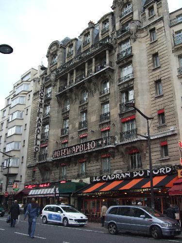 Apollo hotel - This hotel is right across from the gare du nord station in Paris