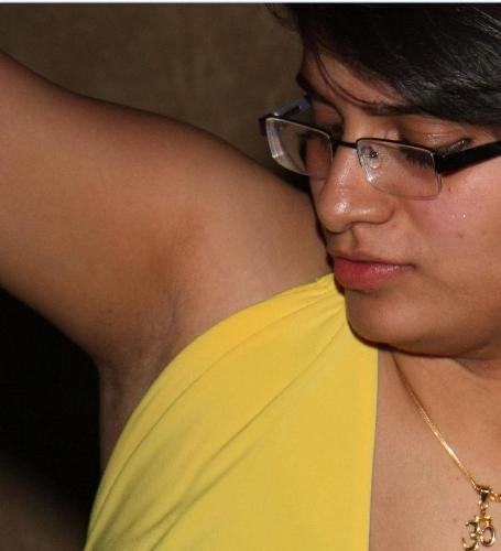 yellow dress and specs.. - mesmerised...