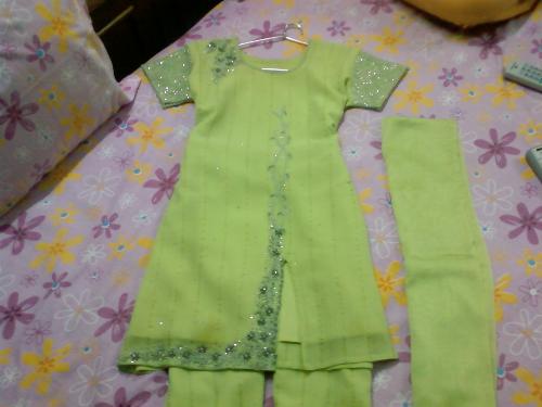 Salwar Kameez/kurta - Indian dress which is an everyday wear for women here.