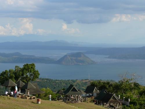 Picnic Grove in Tagaytay - Picnic grove the place to be