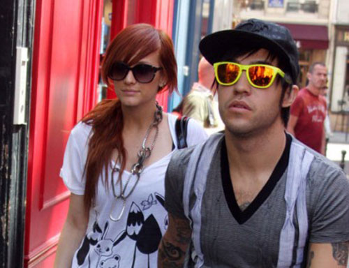 Ashlee Simpson and Pete Wentz - A snapshot of Ashlee Simpson and Pete Wentz.