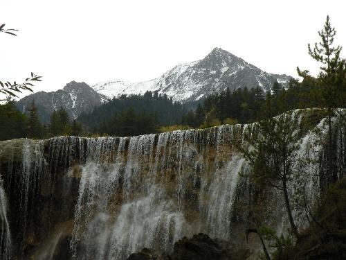 The beautiful pearl fall - It's a beautiful pearl fall, located in Sichuan province of China.