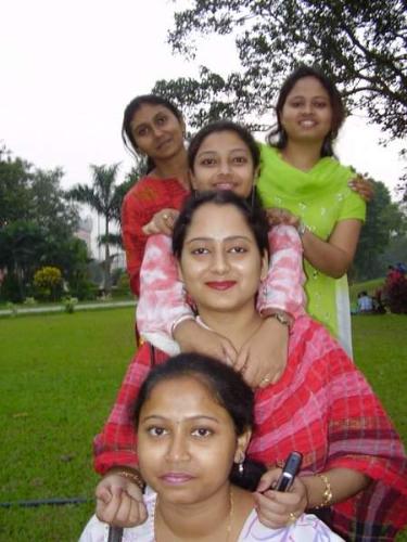 beauty group.. - smiles all around...
