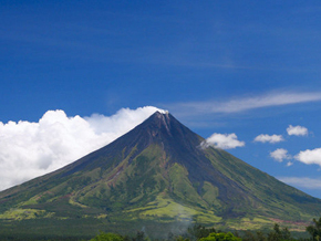 Mount Mayon Volcano - This is the photo of Mount Mayon Volcano in the heart of Legazpi, Albay. It is officially endorsed on the new 7 wonders of the world... Hope you will like it.. And help us vote for it. Thanks