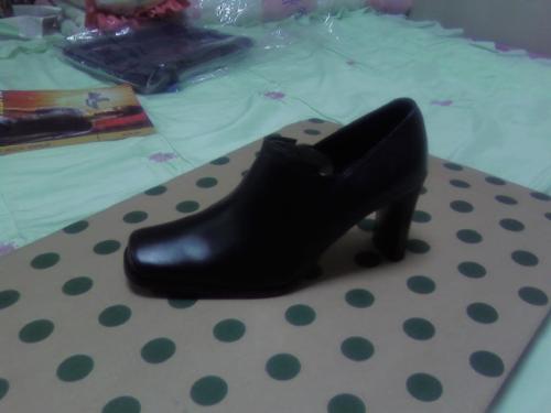 black shoes - my favorite shoe color
