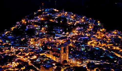 city at night  - city looking beautyfull at night ......