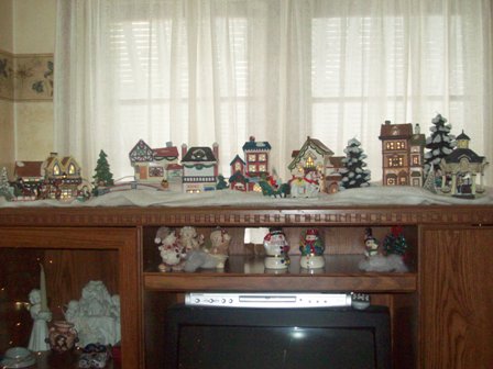 Christmas village in memory of my dad. - Little lighted village.