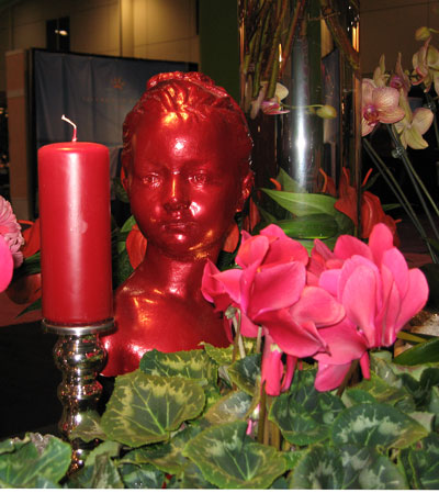 Red Candle - Christmas candle and red cyclamen
