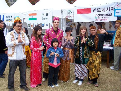 Indonesian Booth at Internationa Day - there's an international day held in my campus, and this is indonesia's.