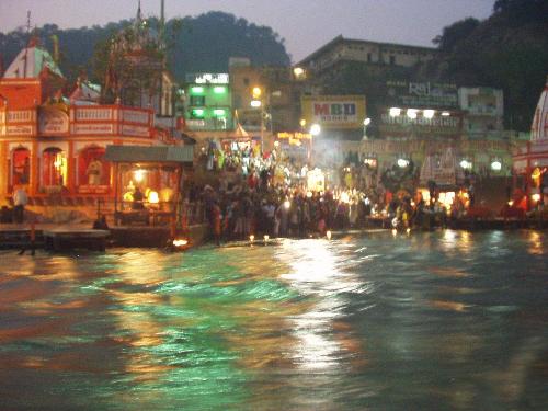 ganga aarti - hi, i have captured a beautiful view the river ganges during the evening aarti at the sacred har ki pauri-haridwar,,,,,ganga's aarti is the best moment for the visitors to haridwar they just dont wanna lose the site of aarti,,,,its just amazing,,,,,visitors from all the world come to haridwar to have a glance at the world famous aarti,,,,,,whole surrounding is filled with the religious chants,,,,,,temple bells ringing,,,,its just amazing