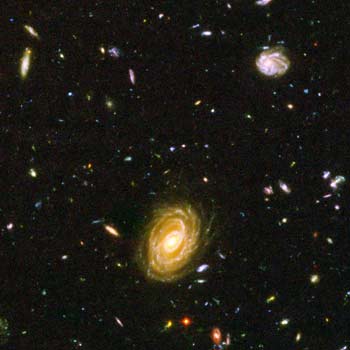 Galaxies in the Universe - Hubble Space Telescope&#039;s deep space pictures of observable galaxies in our Universe.