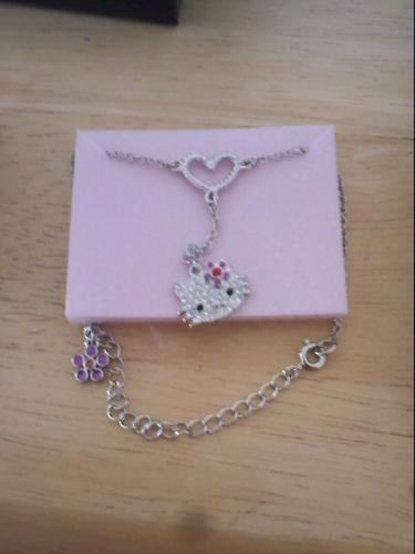 hello kitty necklace - a cute necklace! i'm going to give this as a gift to someone for Christmas :)