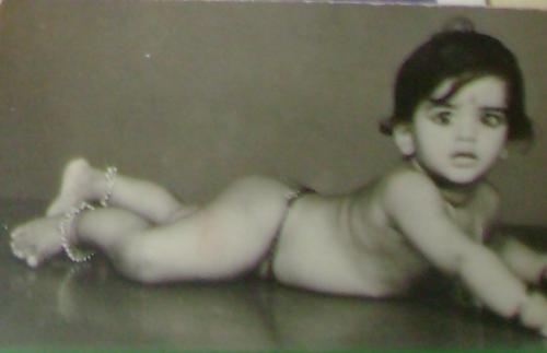 First Photograph - Its me ! taken at my 5 months !!! 