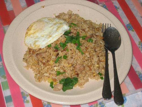 The fried rice that I cook - This is a yummy delicious plate of fried rice which I cook