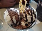 I like ice cream , like butter scotch or Vanilla w - I like ice cream , like butter scotch or Vanilla with bit of cholclate mixed with them