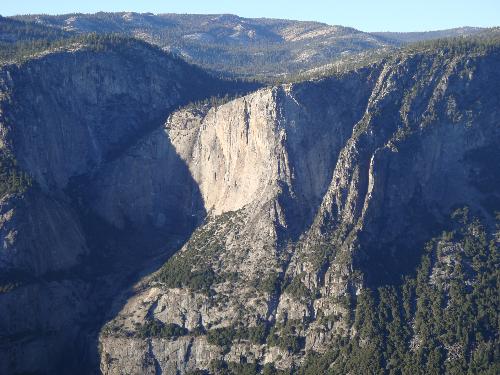 Yosemite - Glacial Point - Picture taken in the National Park 'Yosemite'. Glacial point is a part of the National Park. The view is beautiful! If you have a chance to visit it don't hesitate at all.