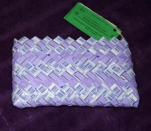 Handmade bag from Manila - Handmade bag made by the poor people of Manila from recycled material.