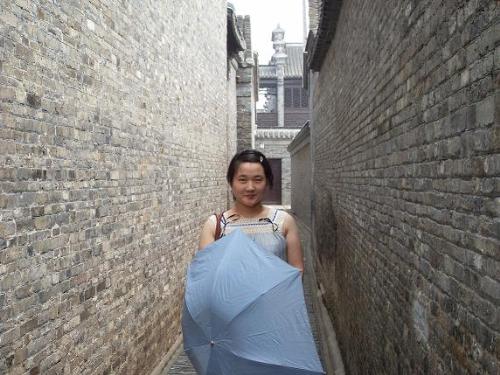 i'm in yangzhou  - when i was traving in yangzhou got this pic .very beauty place.
