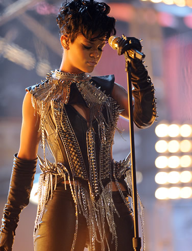 Rihanna - Talented and beautiful artist female singer Rihanna